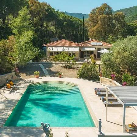 Villa Laconella 8&4, Emma